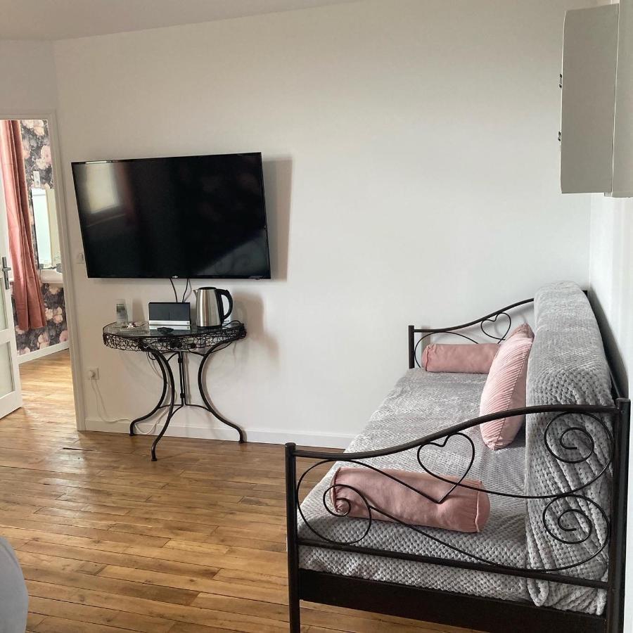 Chateau De La Bouchatte Chambre Les Roses Chazemais Zewnętrze zdjęcie